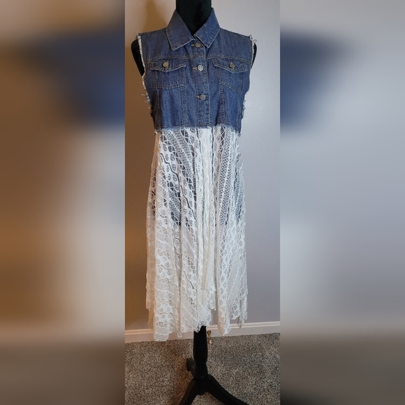 ORIGAMI by VIVIAN Sleeveless Denim Vest Duster w/ Lace. NWOT - Picture 6 of 10